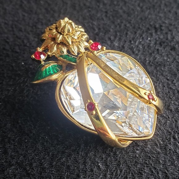 Donald Stannard Gold Brooch for Arlene Dahl- Chrysanthemums Heart - Picture 11 of 15